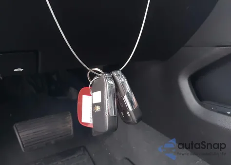 2019 Chevrolet Suburban Premier z USA, uszkodzony, nr VIN 1GNSKJKC8KR329048